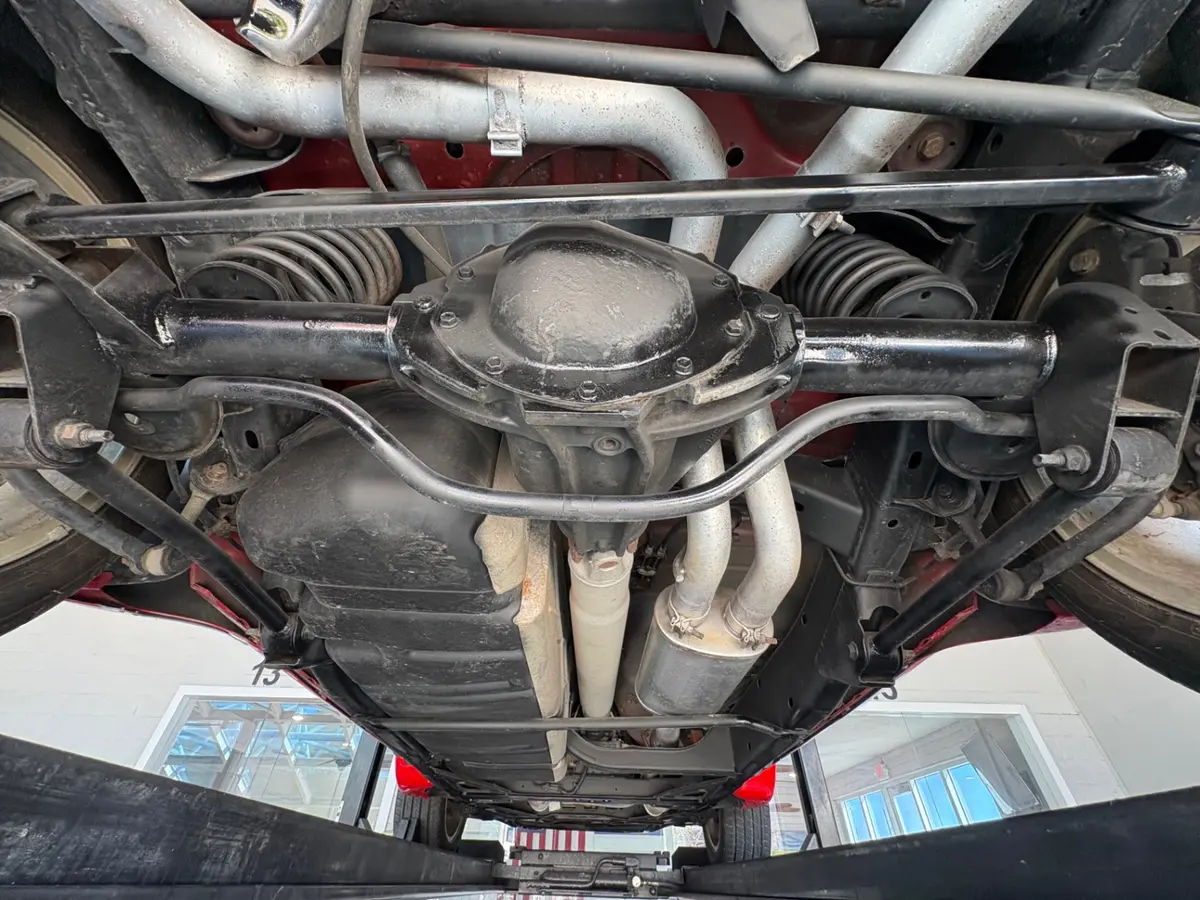 Vehicle photo 40
