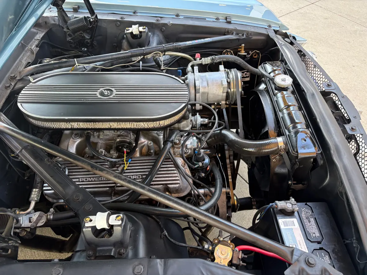 Vehicle photo 31