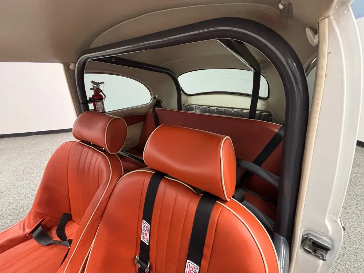 Vehicle photo 35