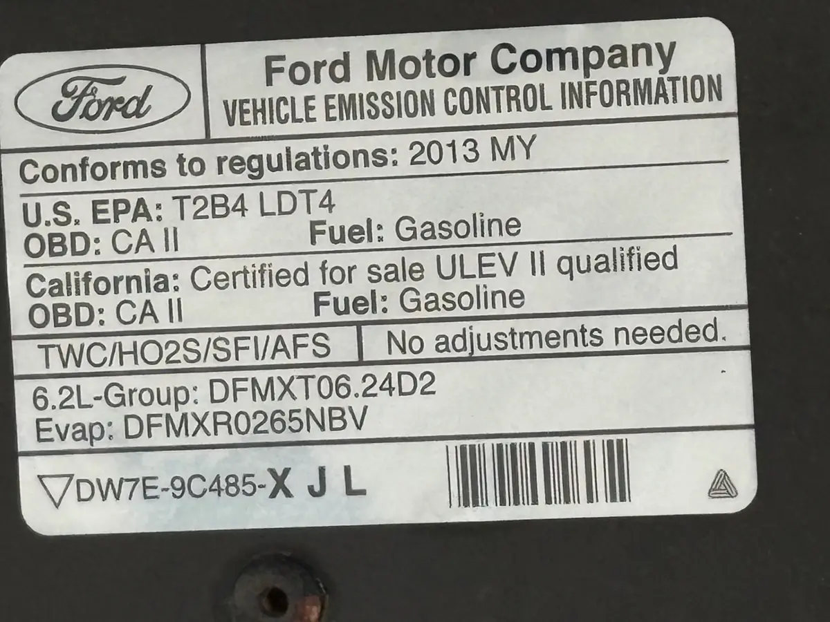 Vehicle photo 25