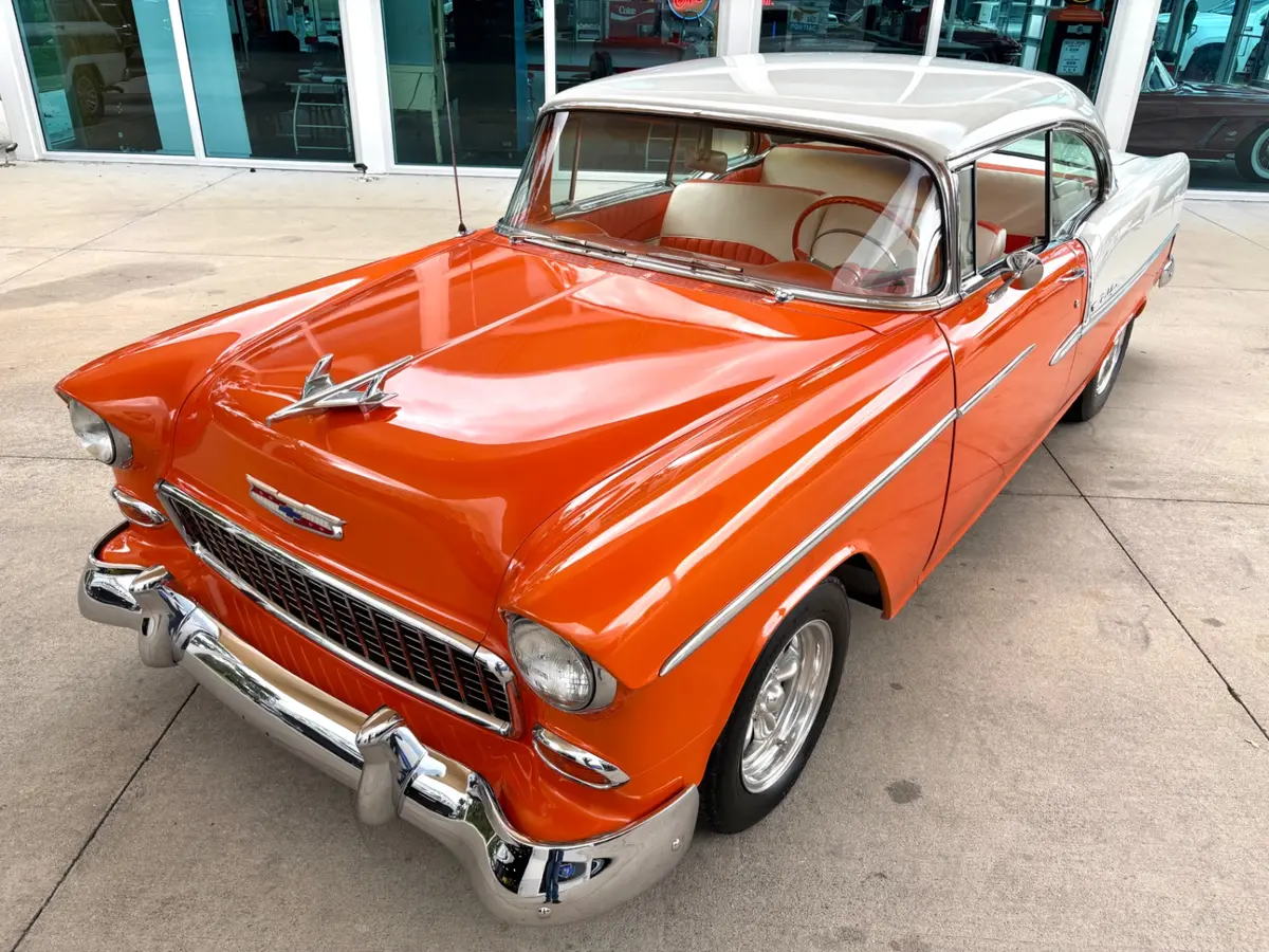 Vehicle photo 21