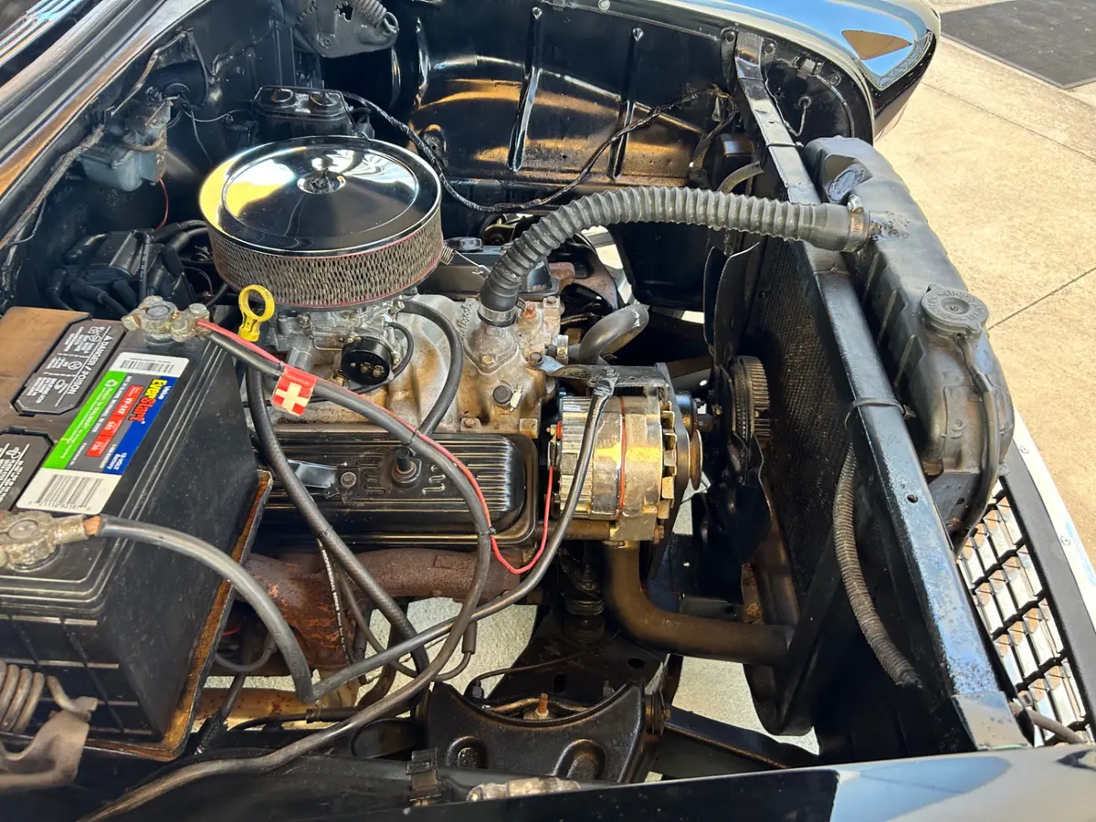 Vehicle photo 17