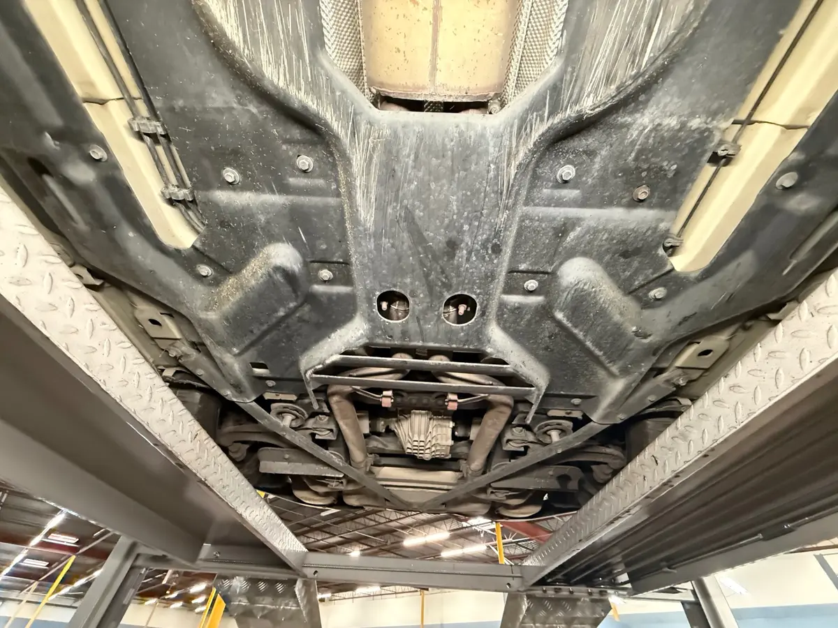 Vehicle photo 38