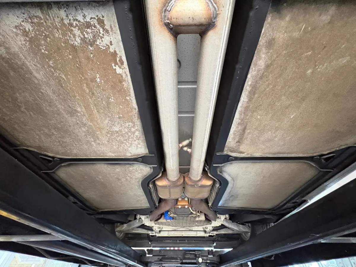Vehicle photo 50