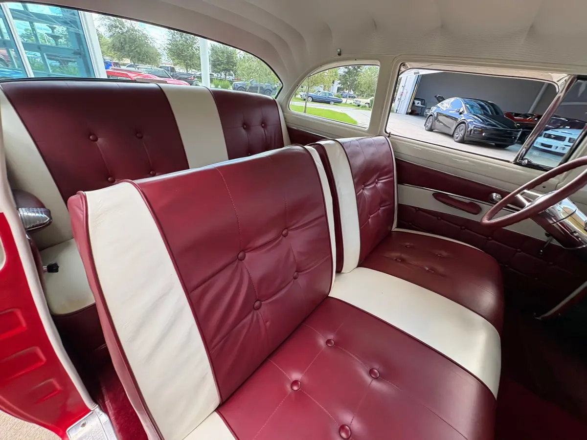 Vehicle photo 40