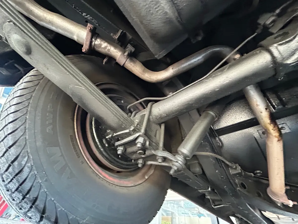 Vehicle photo 42