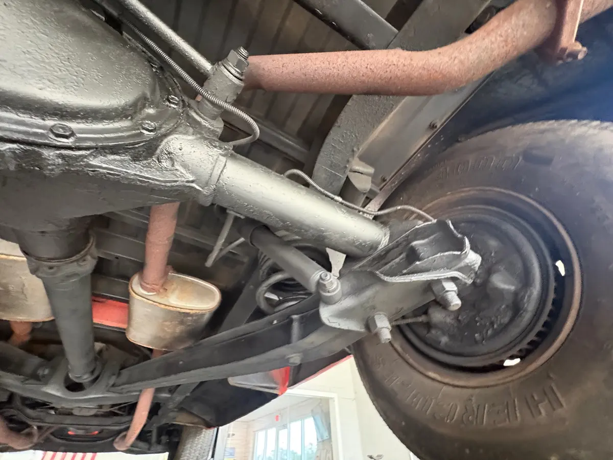 Vehicle photo 46