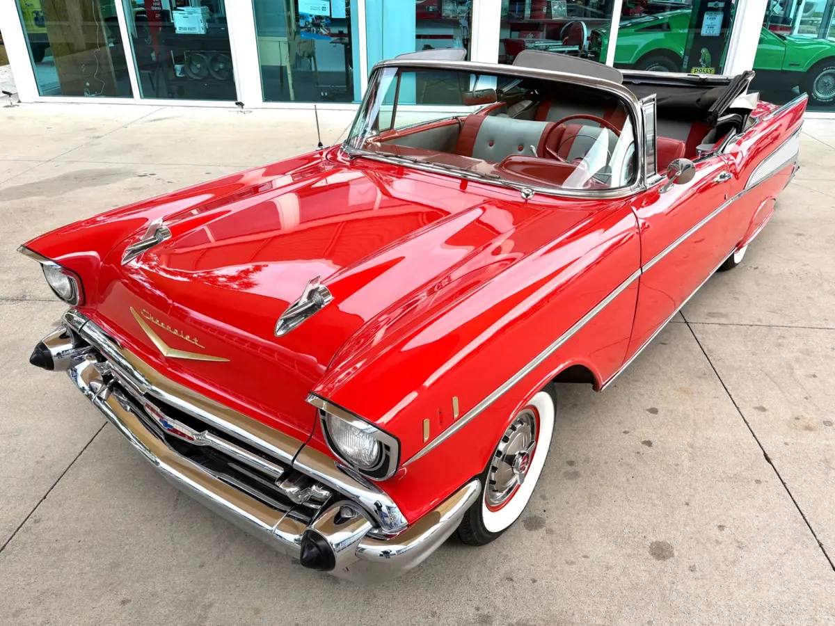 Vehicle photo 21