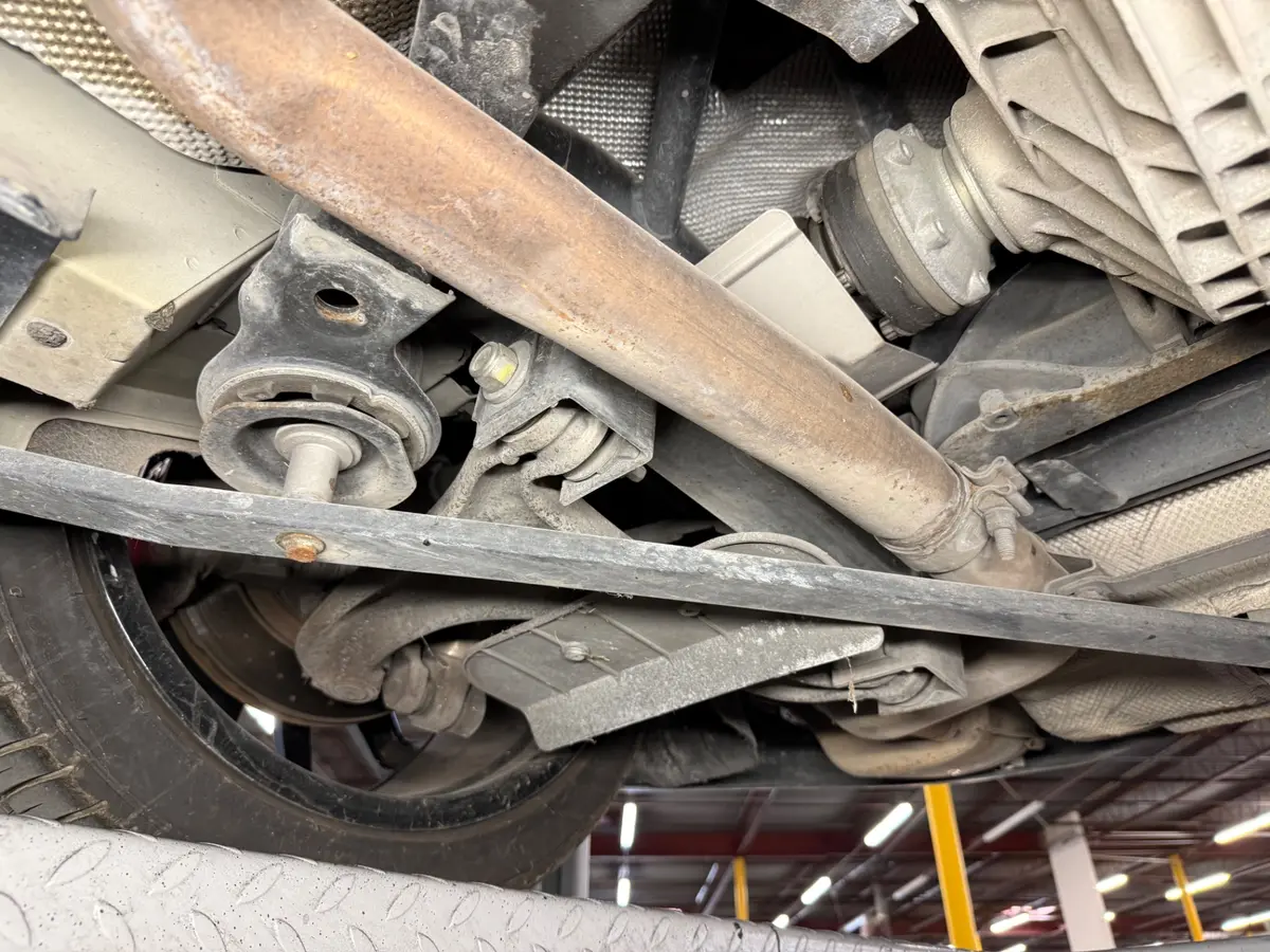 Vehicle photo 40