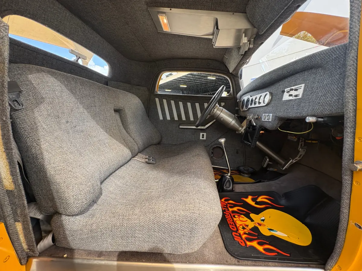 Vehicle photo 35