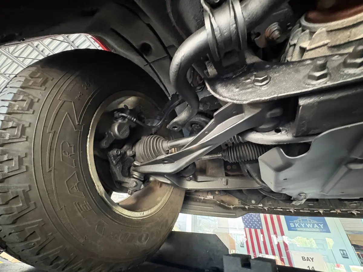 Vehicle photo 56