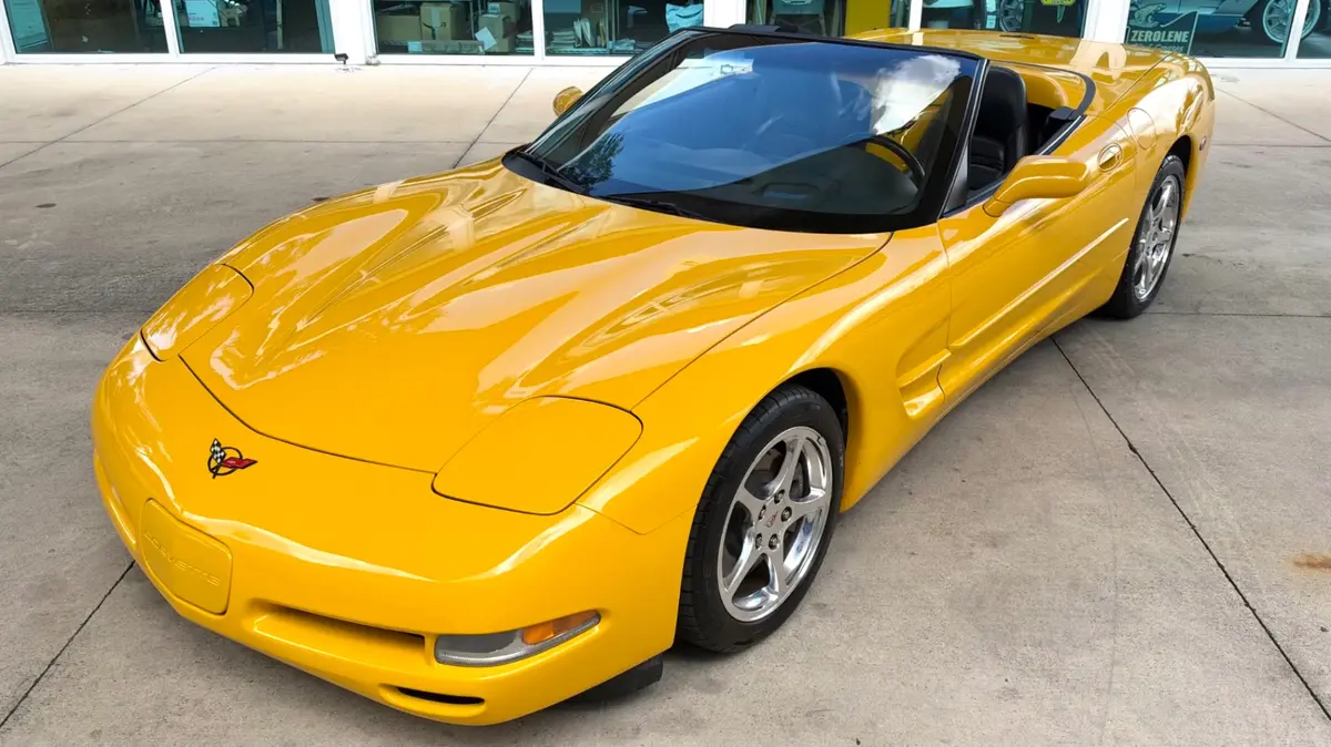 Vehicle photo 19