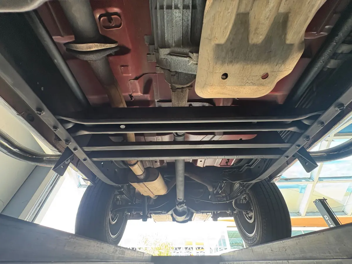 Vehicle photo 53