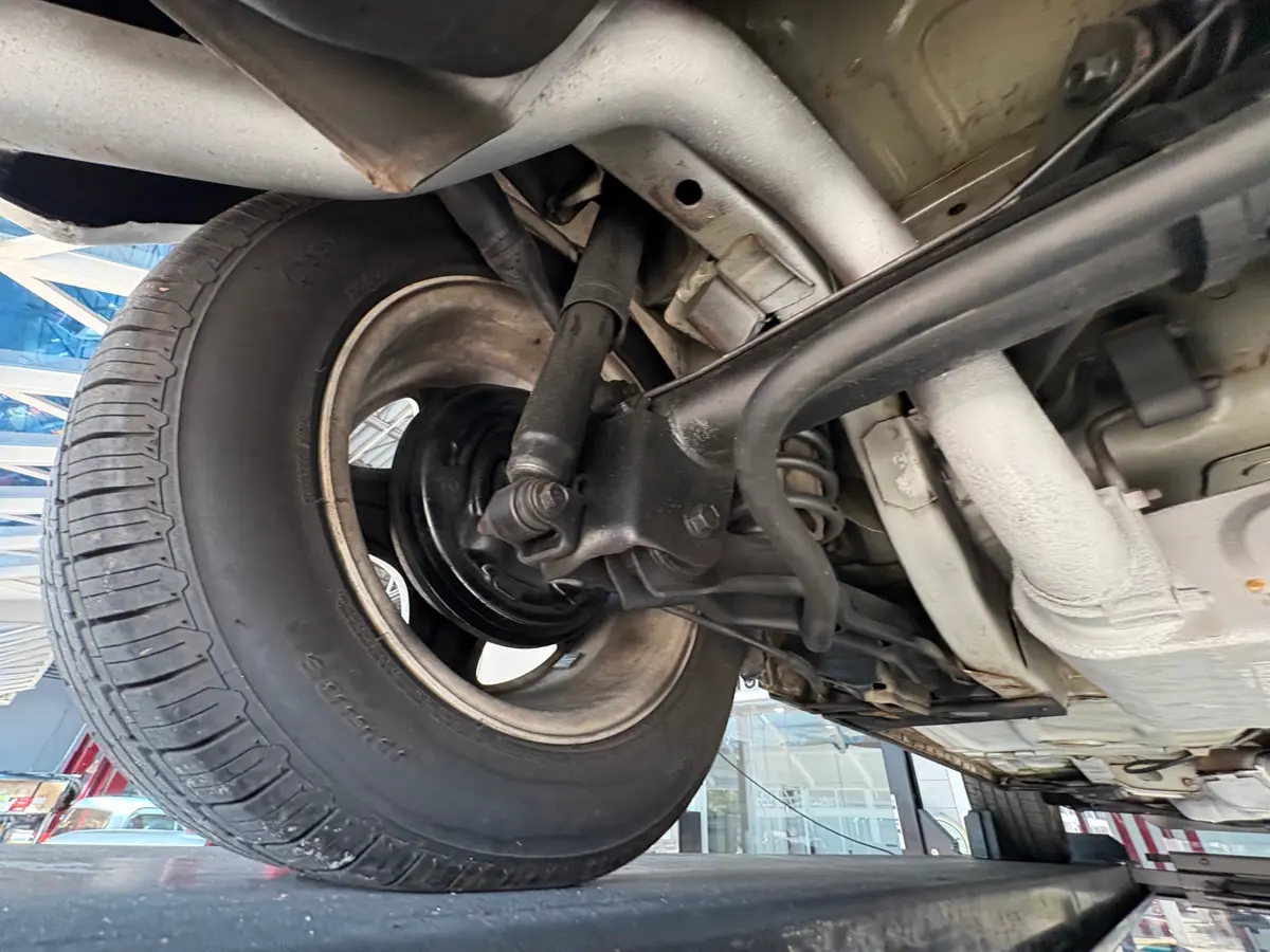 Vehicle photo 47