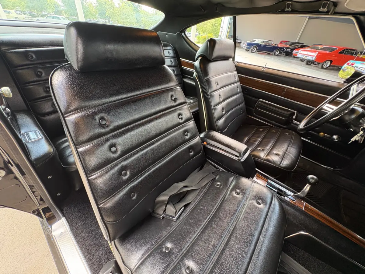 Vehicle photo 47
