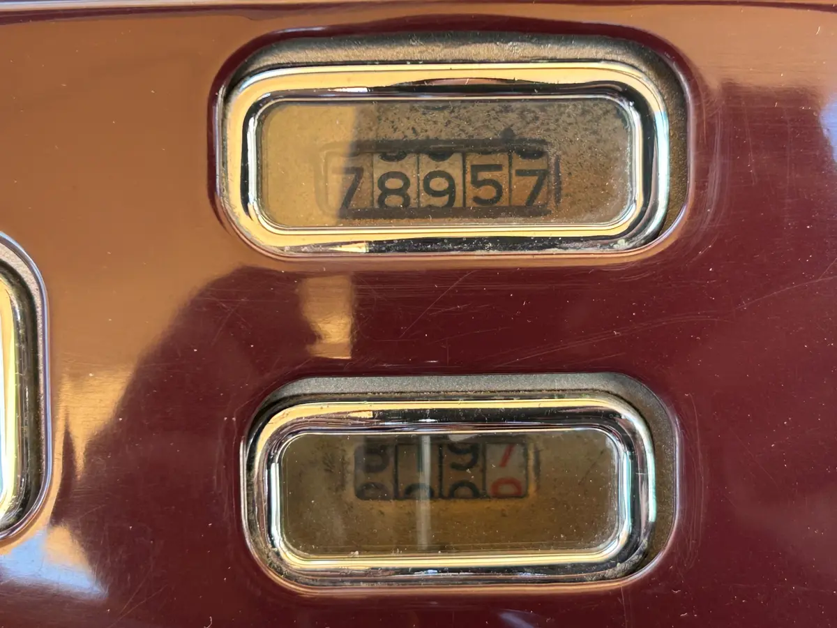 Vehicle photo 29