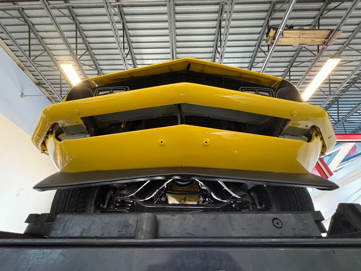 Vehicle photo 52