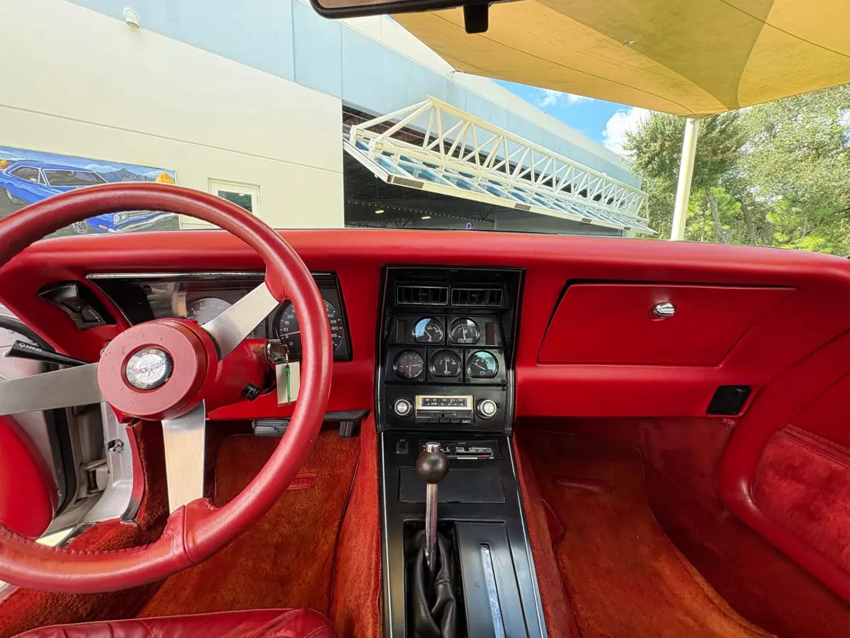 Vehicle photo 38