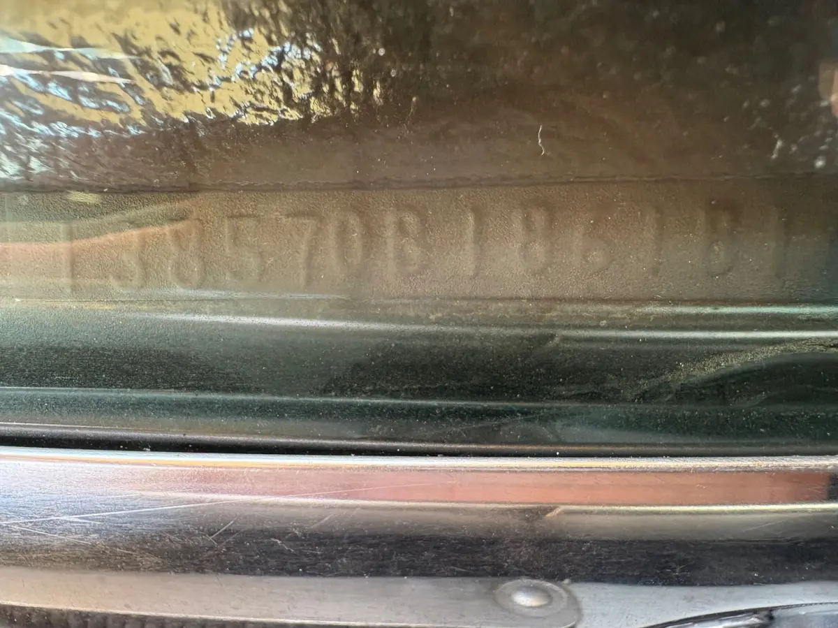 Vehicle photo 27