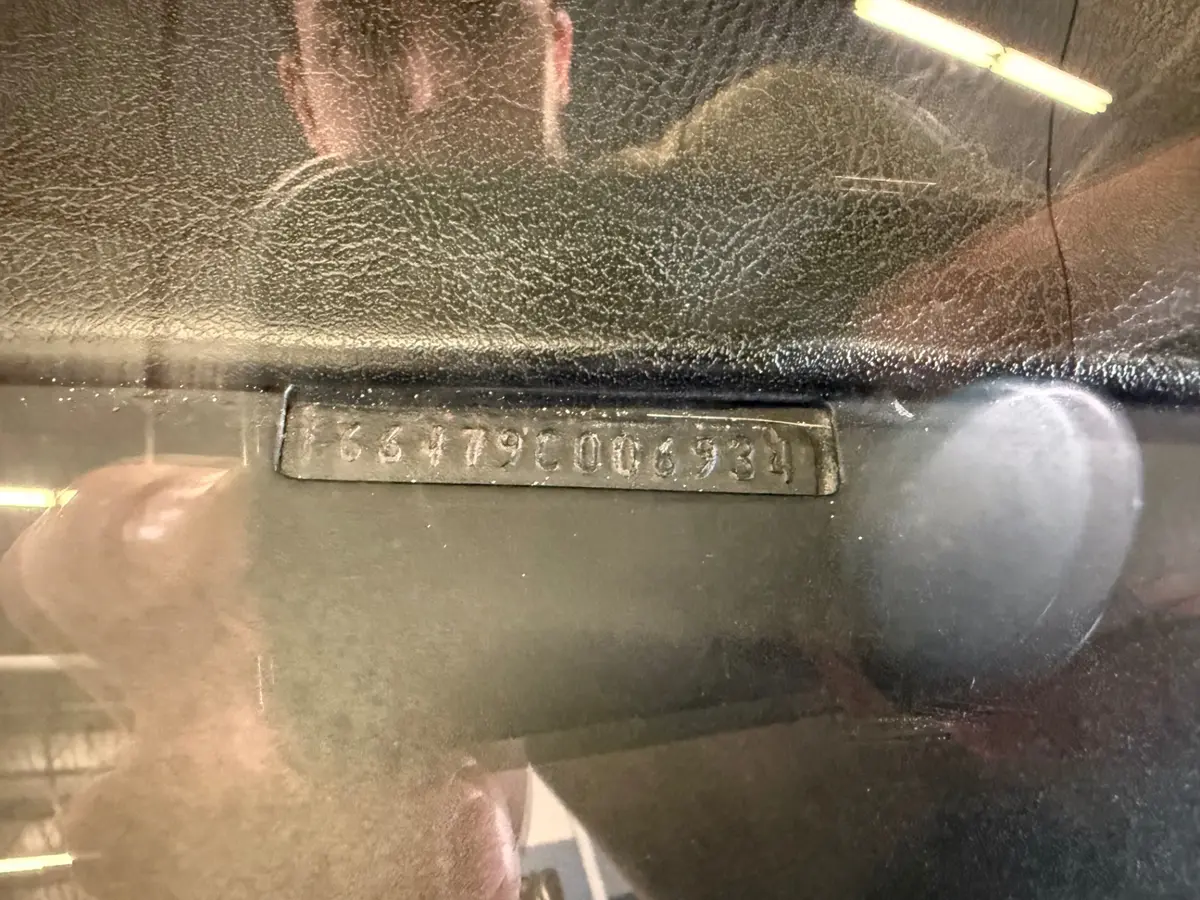 Vehicle photo 10