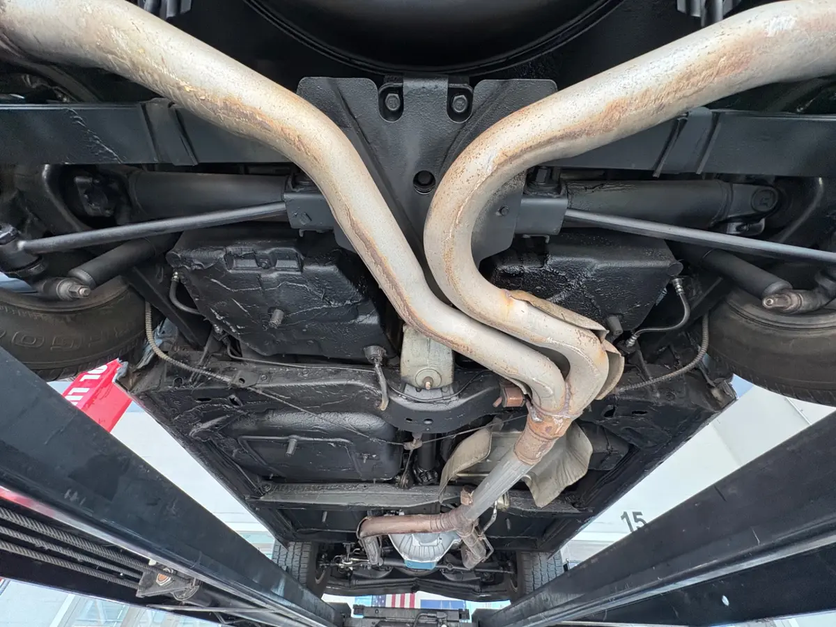 Vehicle photo 44