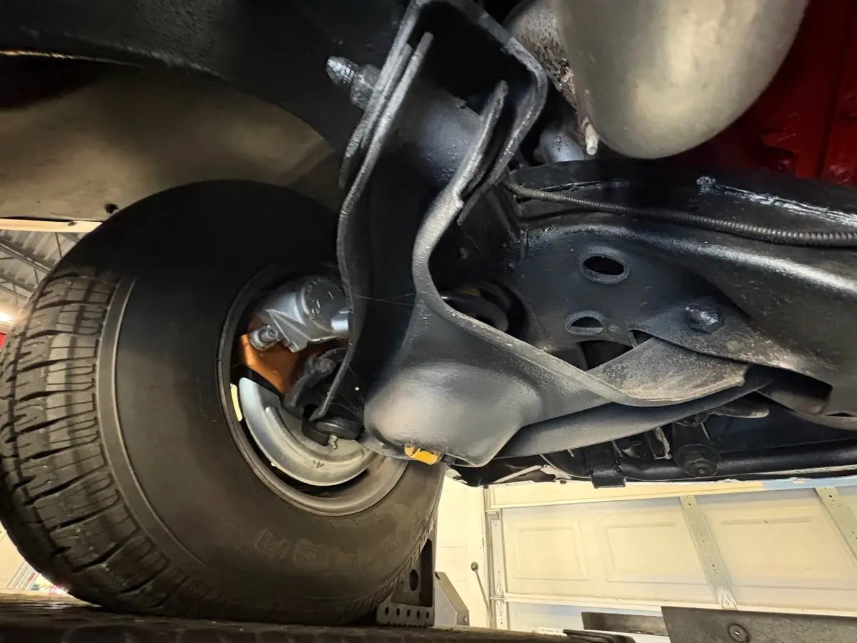 Vehicle photo 115