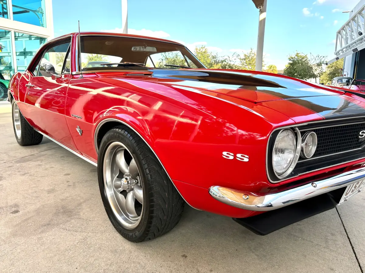 Vehicle photo 20