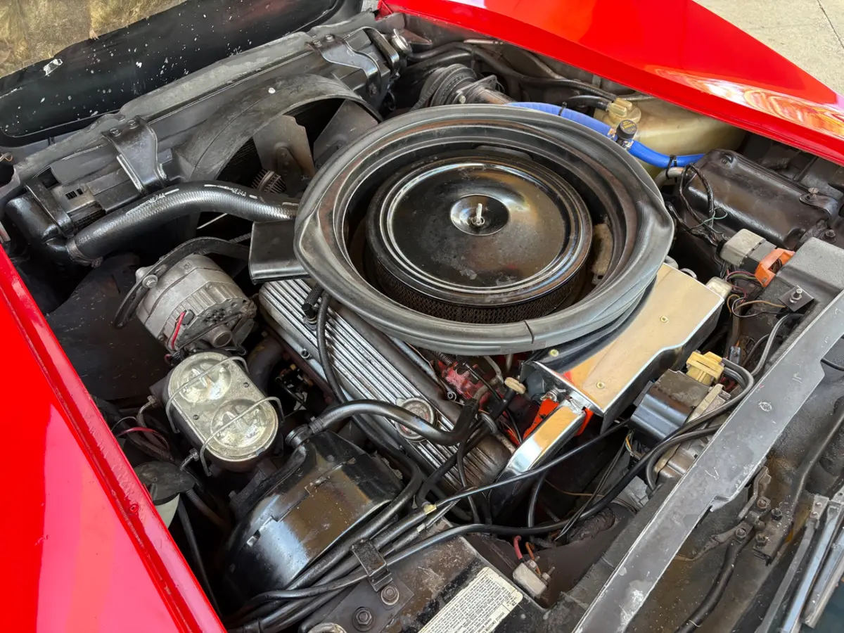 Vehicle photo 34