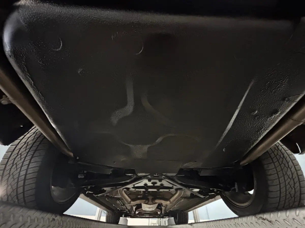 Vehicle photo 48