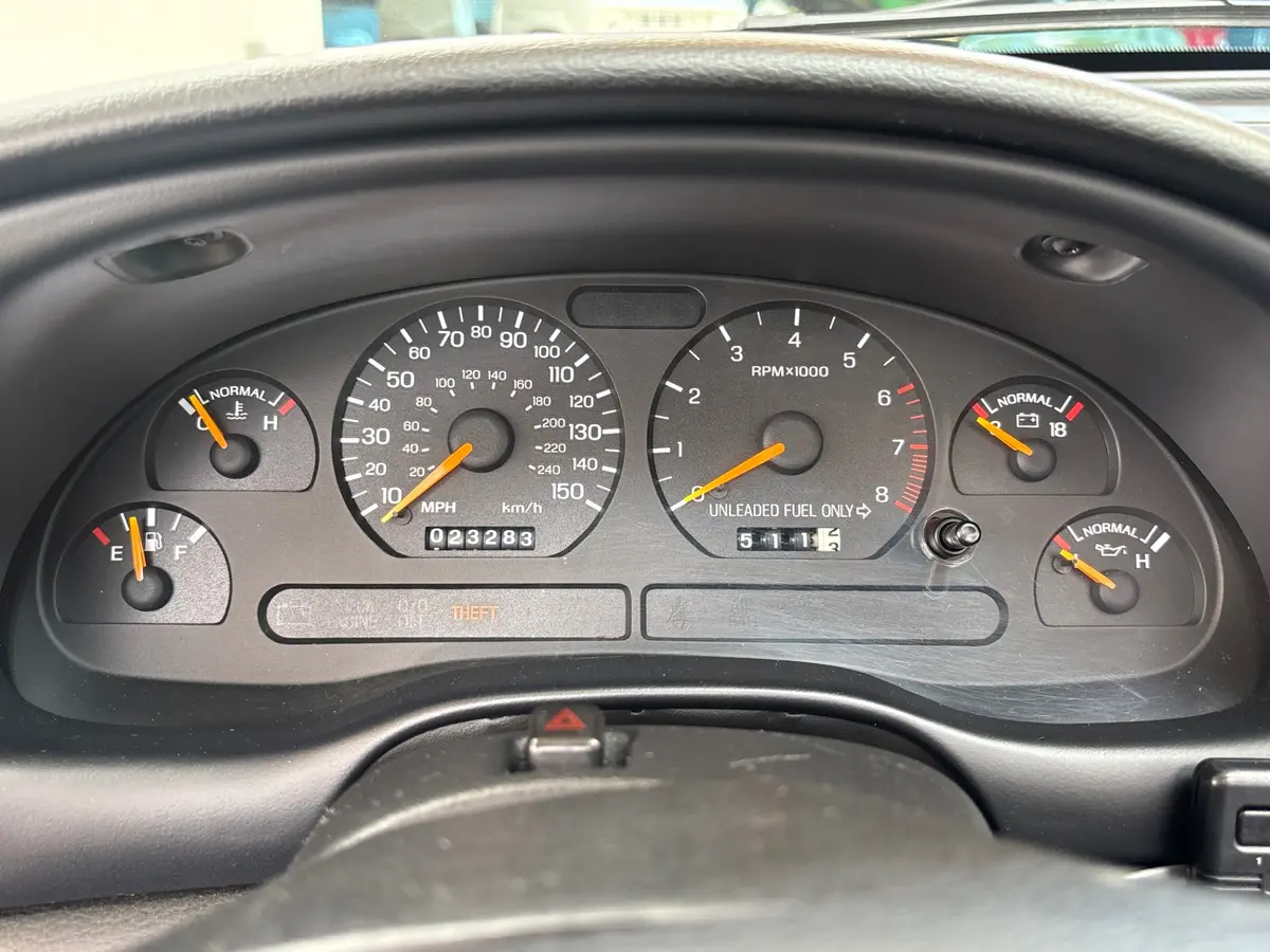 Vehicle photo 43