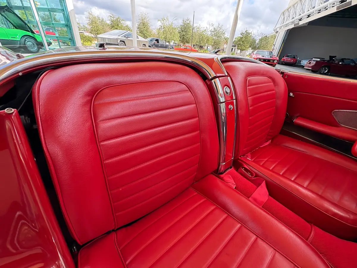 Vehicle photo 45
