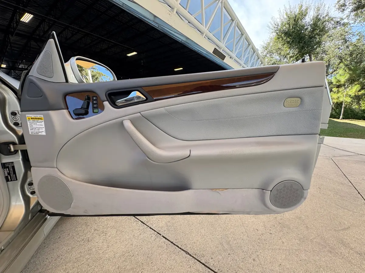 Vehicle photo 41