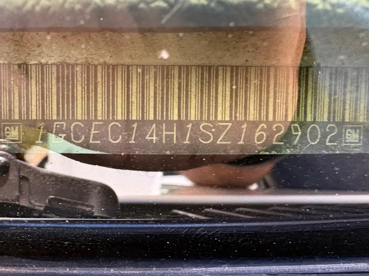 Vehicle photo 26