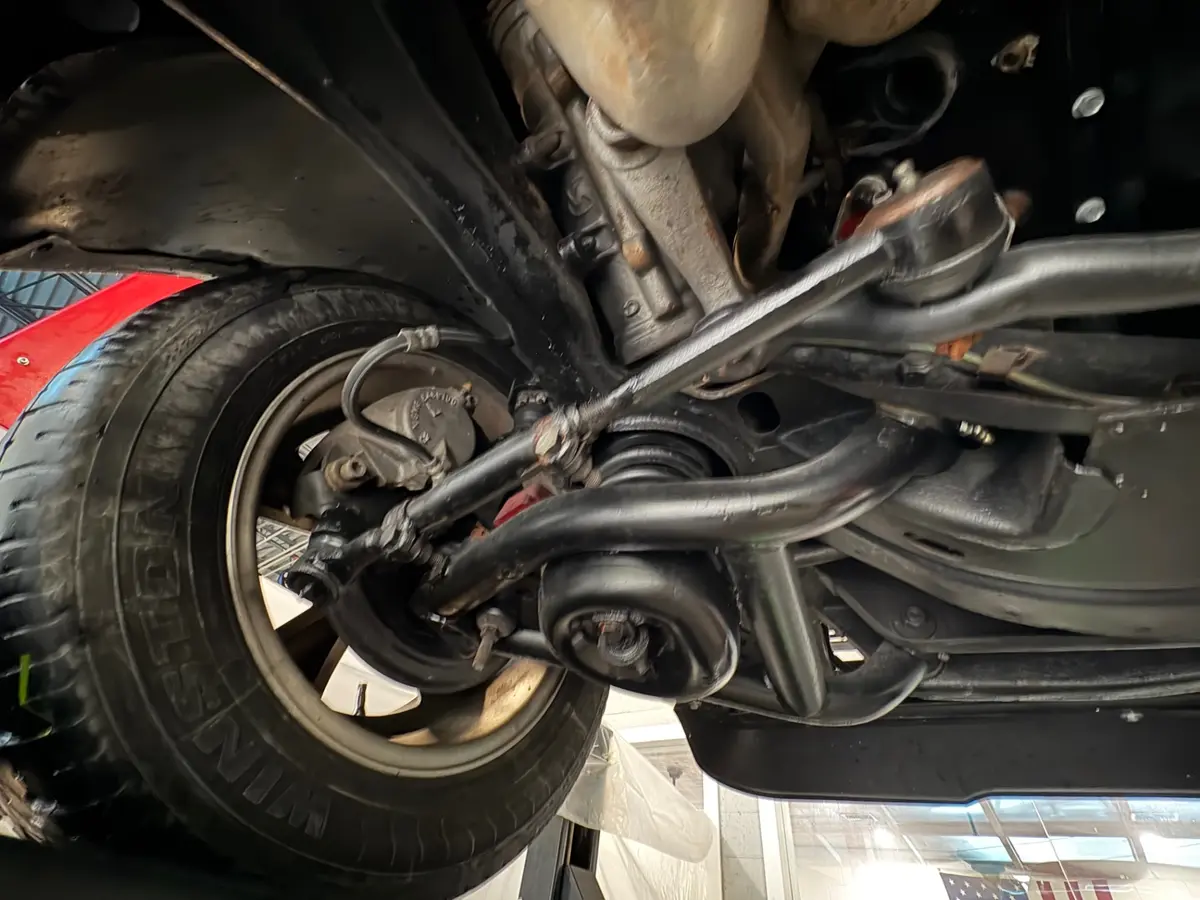 Vehicle photo 50