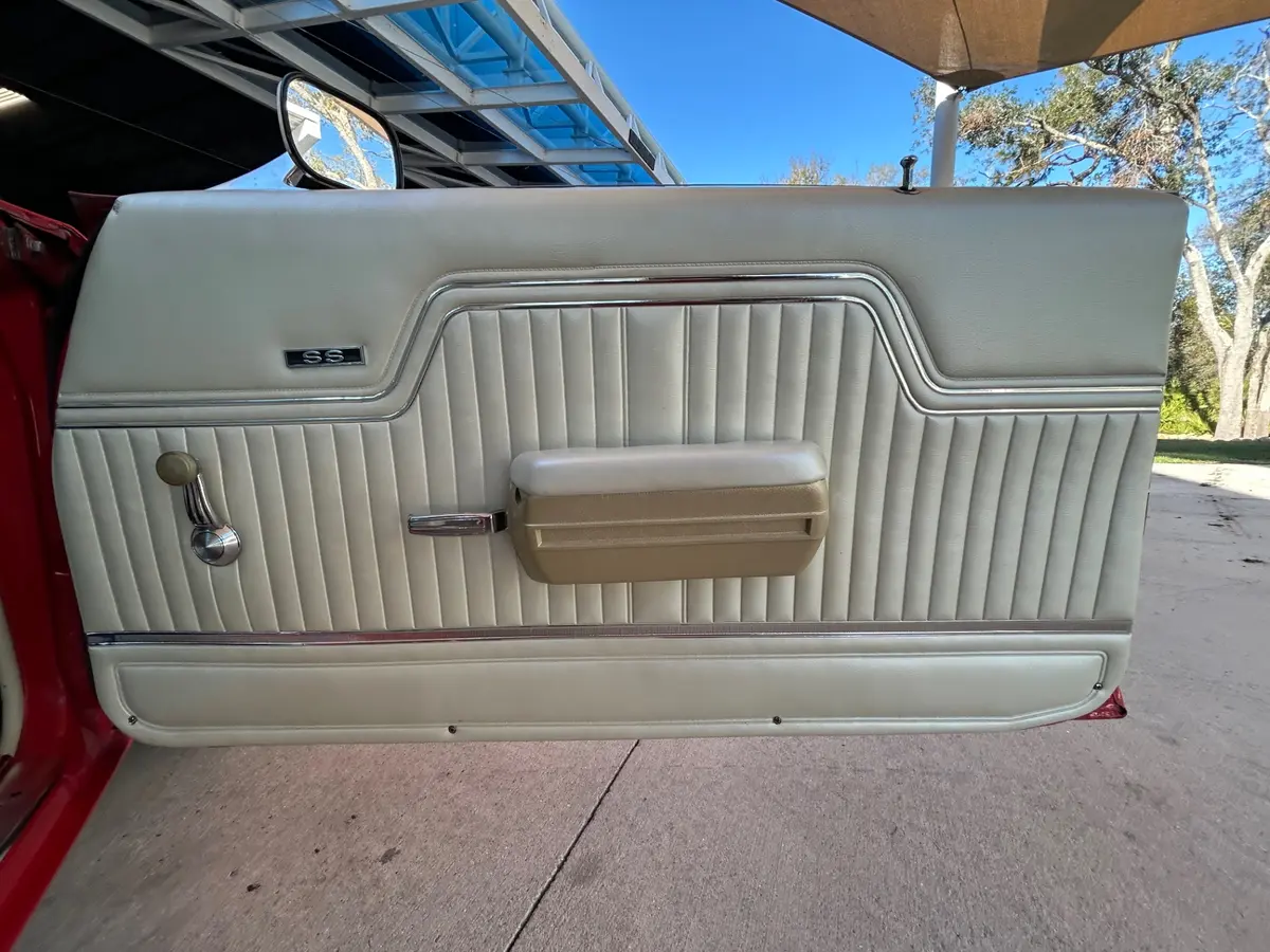 Vehicle photo 35