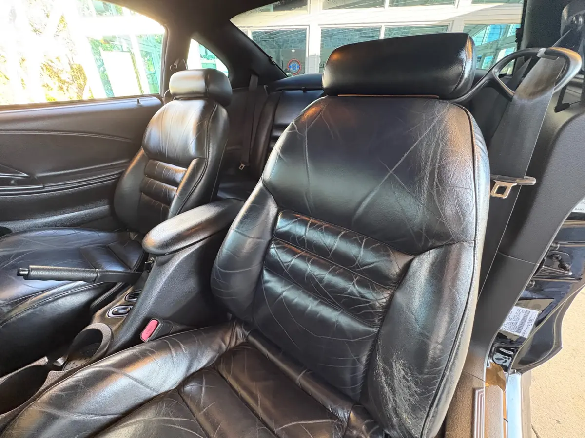 Vehicle photo 33