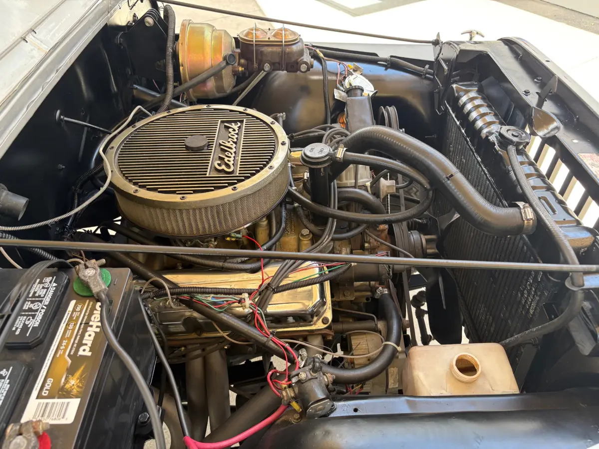 Vehicle photo 26