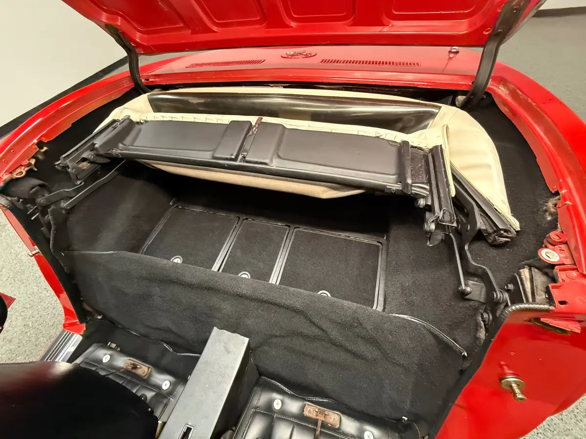 Vehicle photo 45