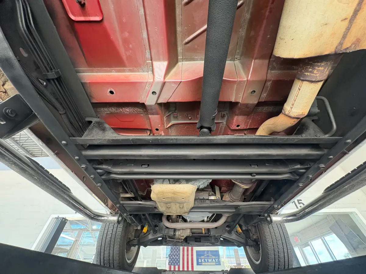 Vehicle photo 46