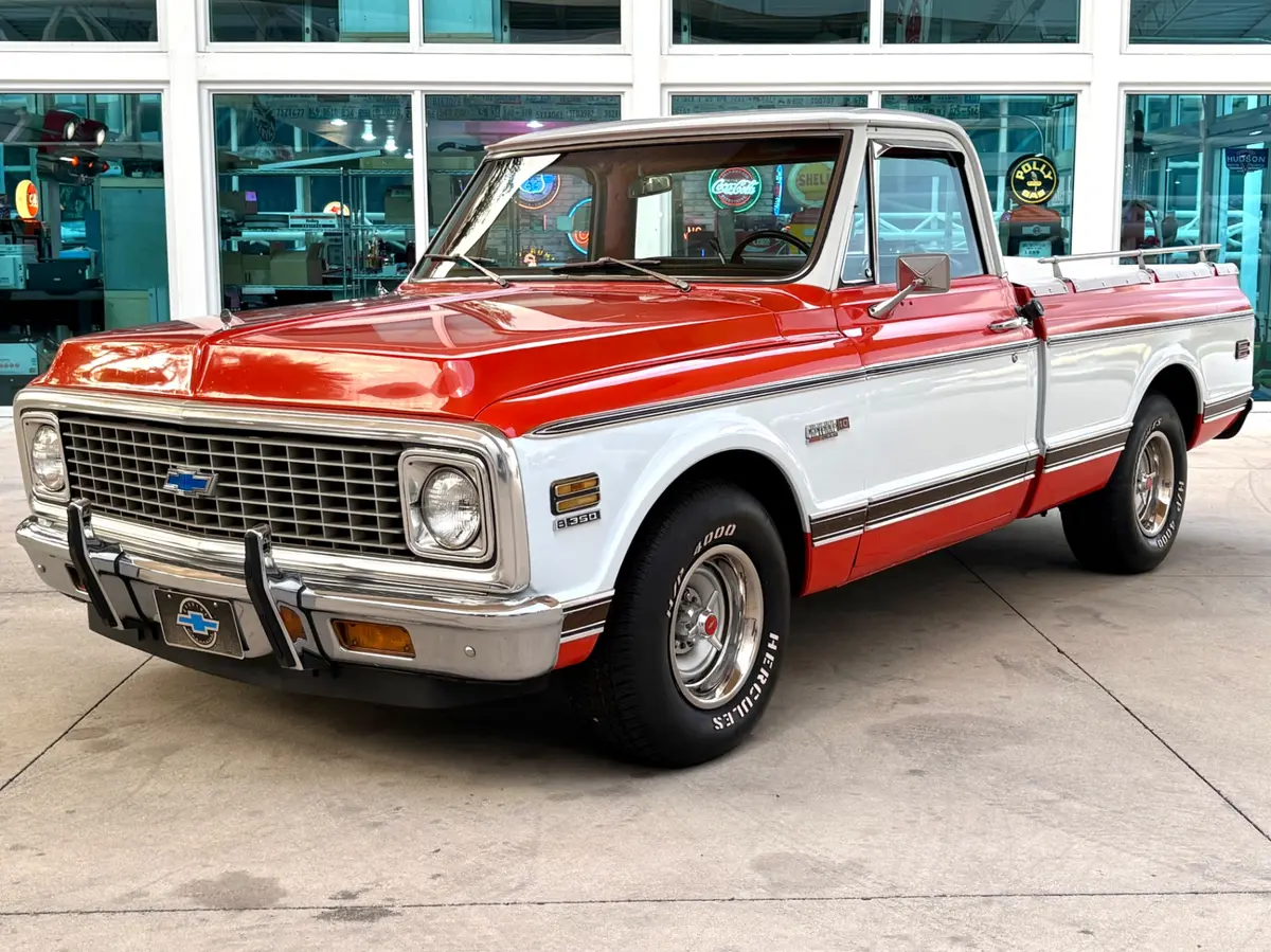 Vehicle photo 1