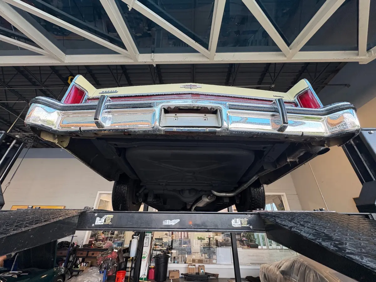 Vehicle photo 41