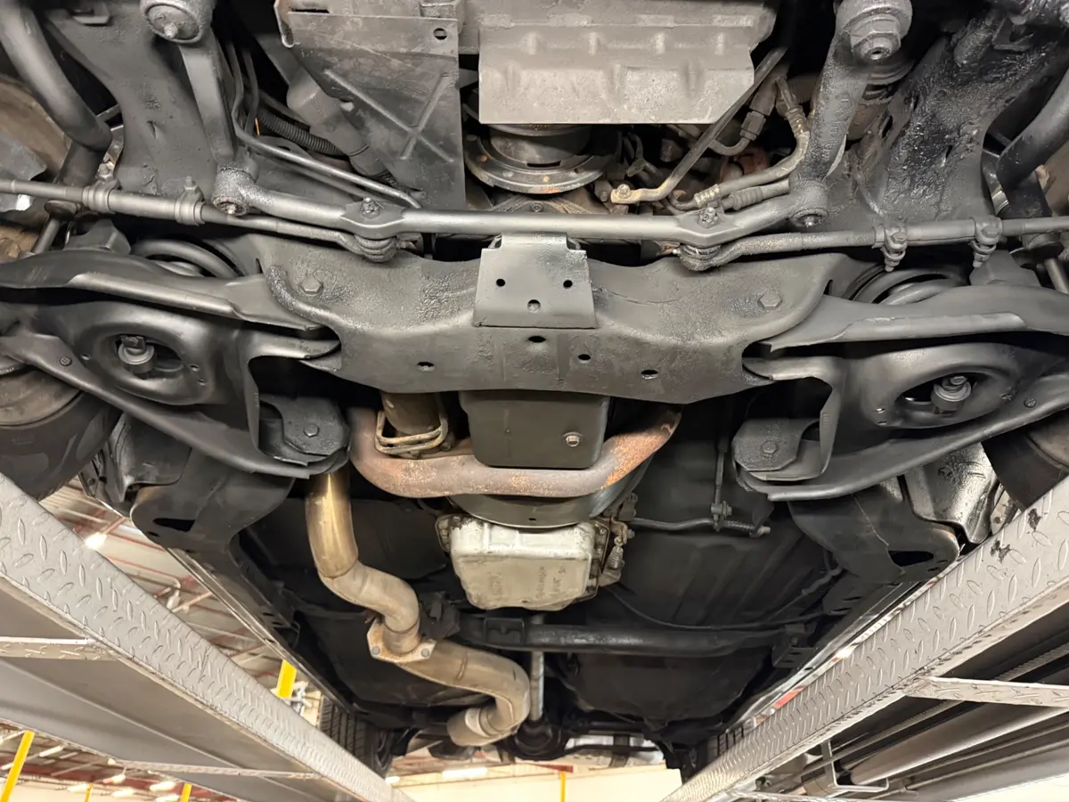 Vehicle photo 33