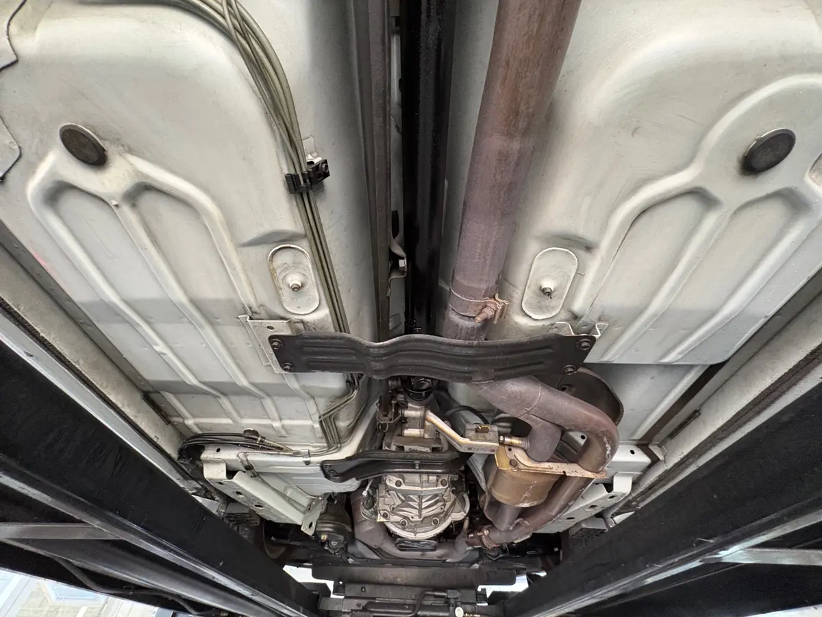 Vehicle photo 45