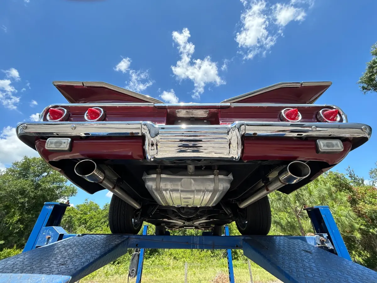 Vehicle photo 40