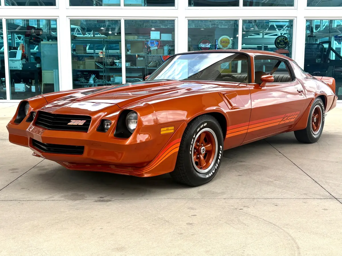 Vehicle photo 1