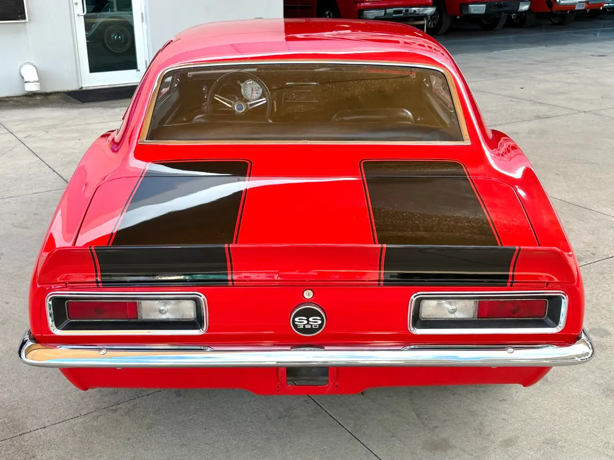 Vehicle photo 8