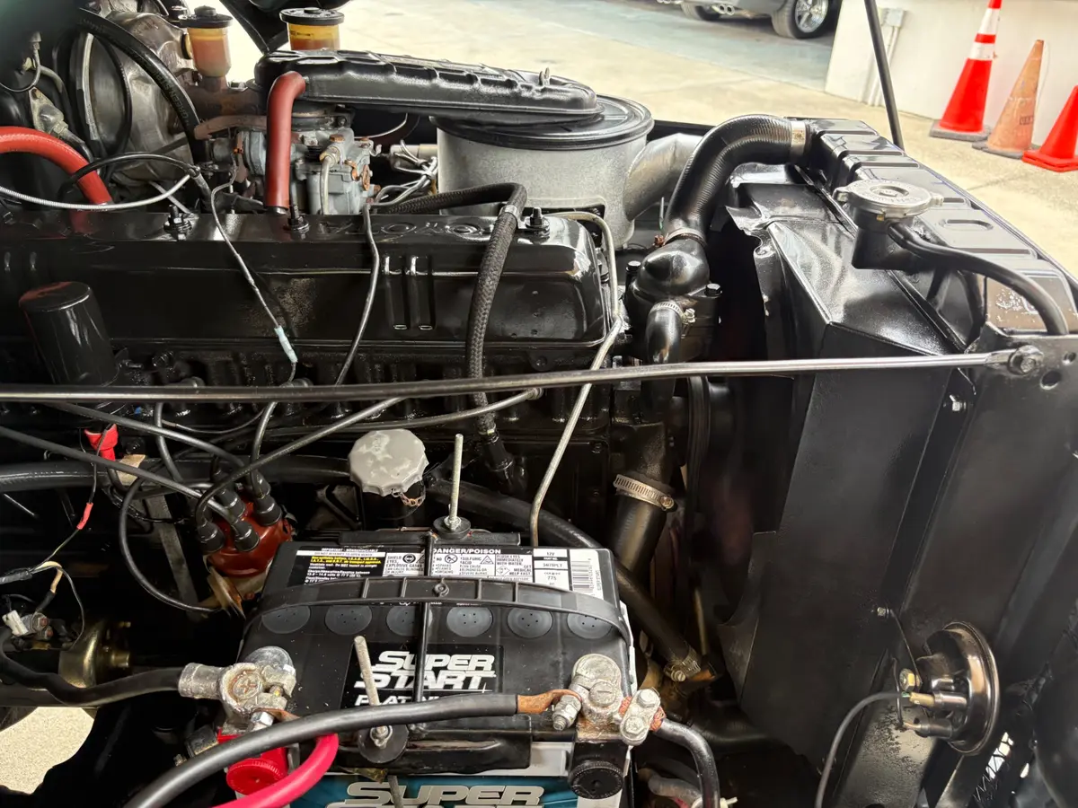 Vehicle photo 26