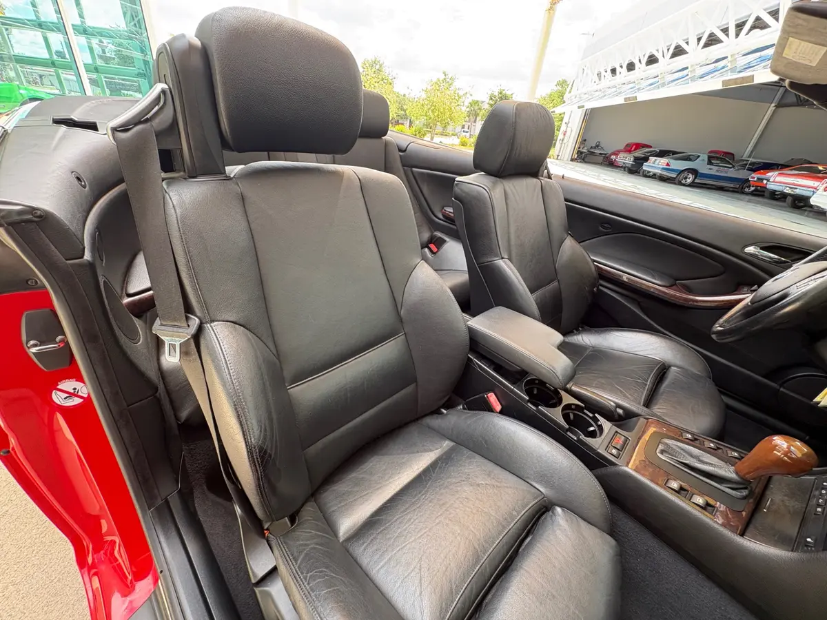 Vehicle photo 42