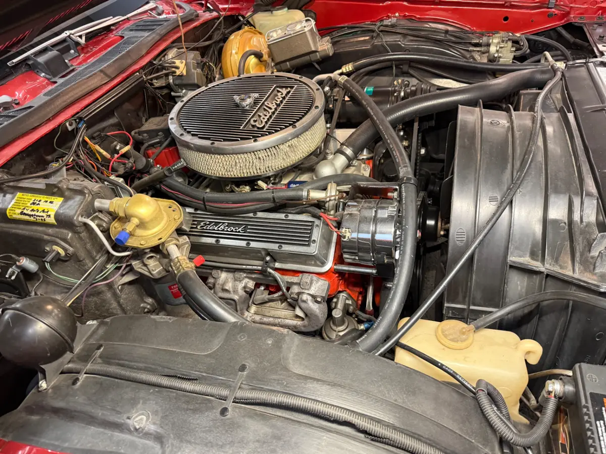 Vehicle photo 28