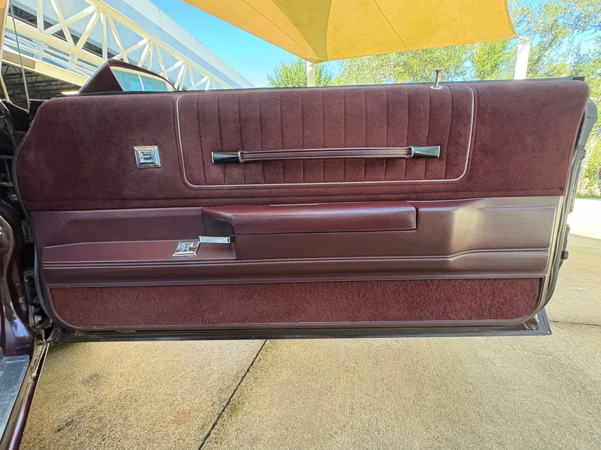 Vehicle photo 35